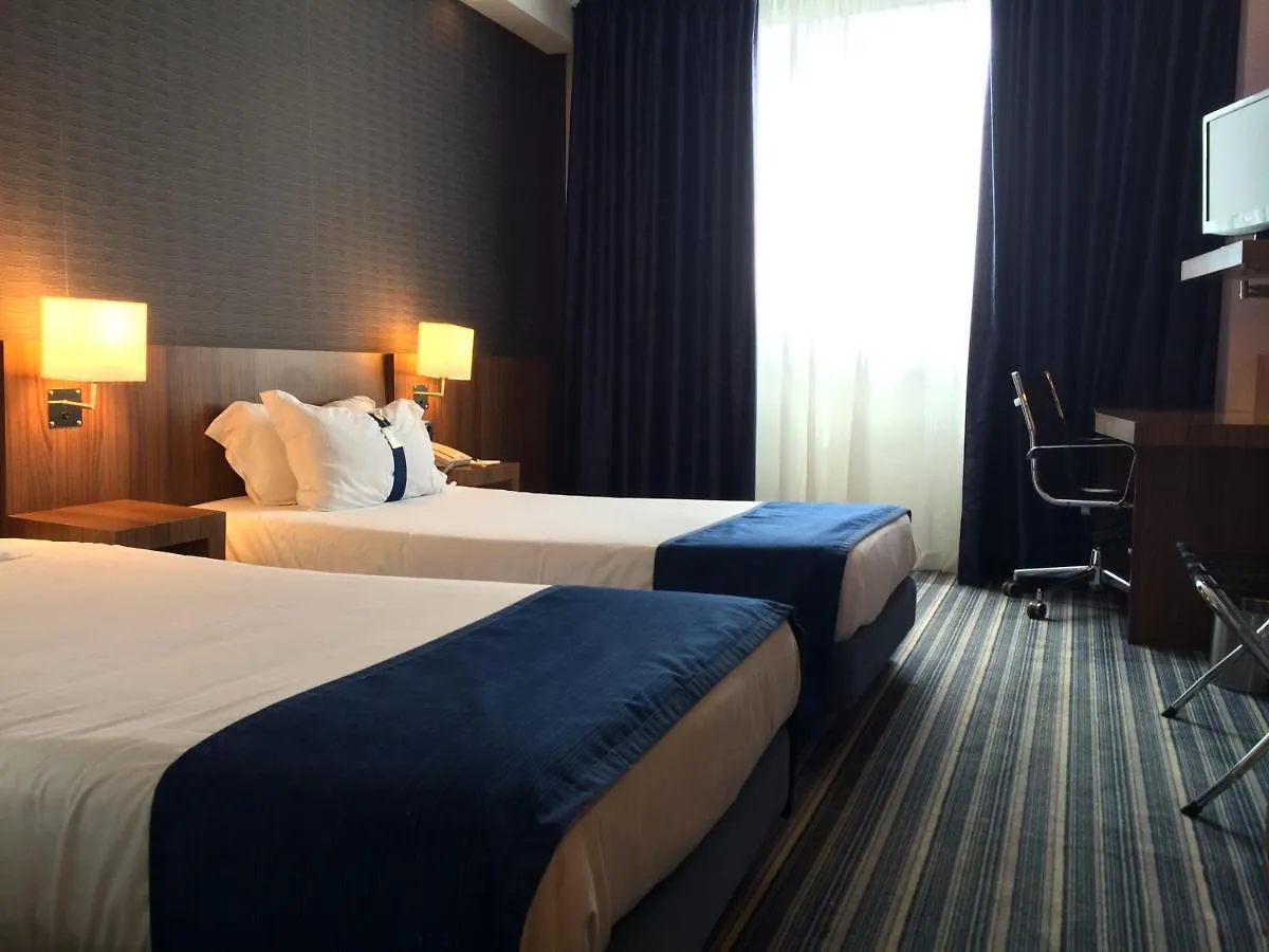 Holiday Inn Express Bilbao Airport, An Ihg Hotel Derio