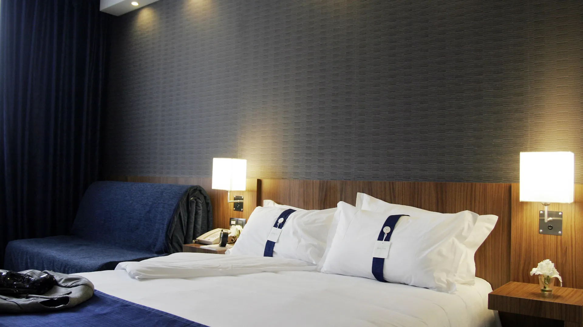 Holiday Inn Express Bilbao Airport, An Ihg Hotel Derio