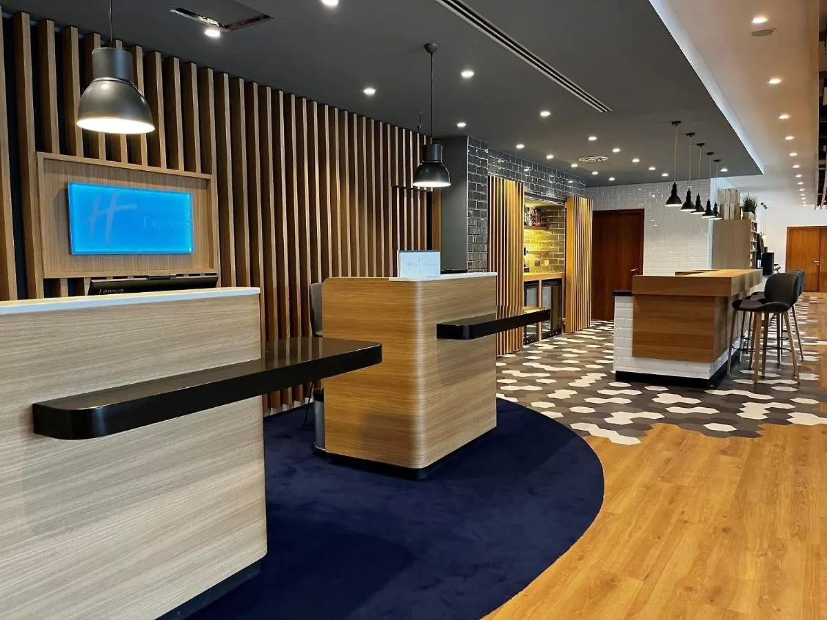Holiday Inn Express Bilbao Airport By Ihg Derio 3*,  Hiszpania
