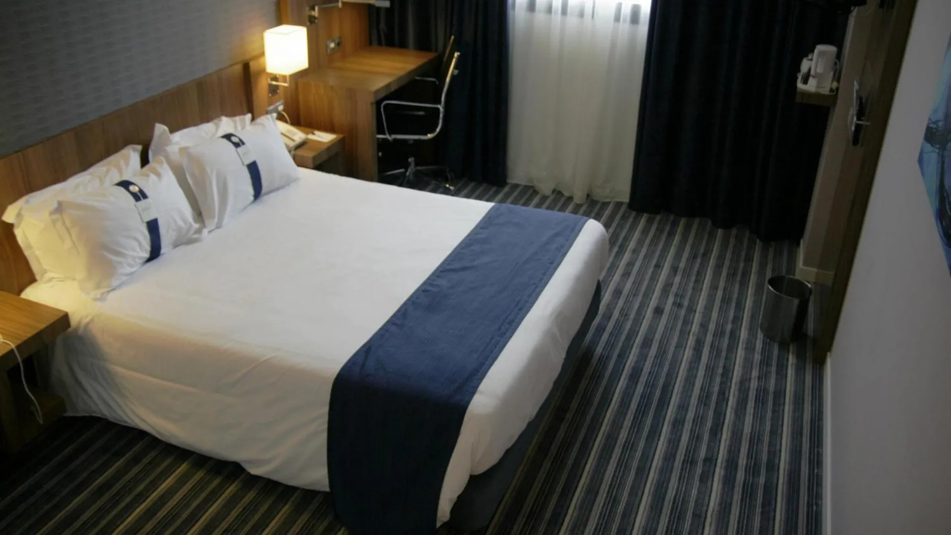 Holiday Inn Express Bilbao Airport, An Ihg Hotel Derio