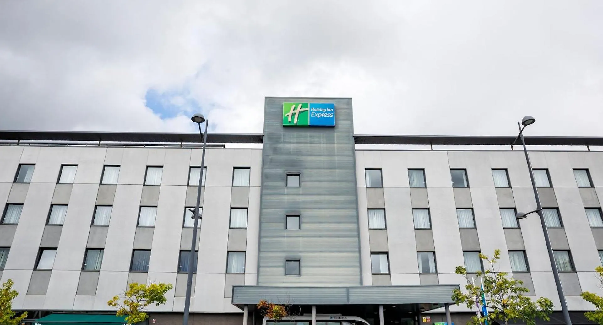 Holiday Inn Express Bilbao Airport, An Ihg Hotel Derio