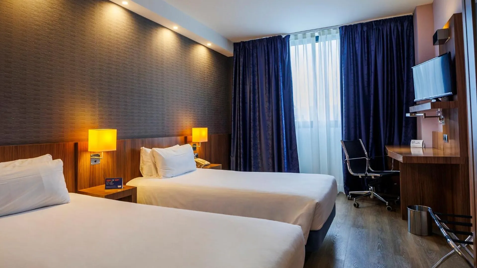 Holiday Inn Express Bilbao Airport, An Ihg Hotel Derio