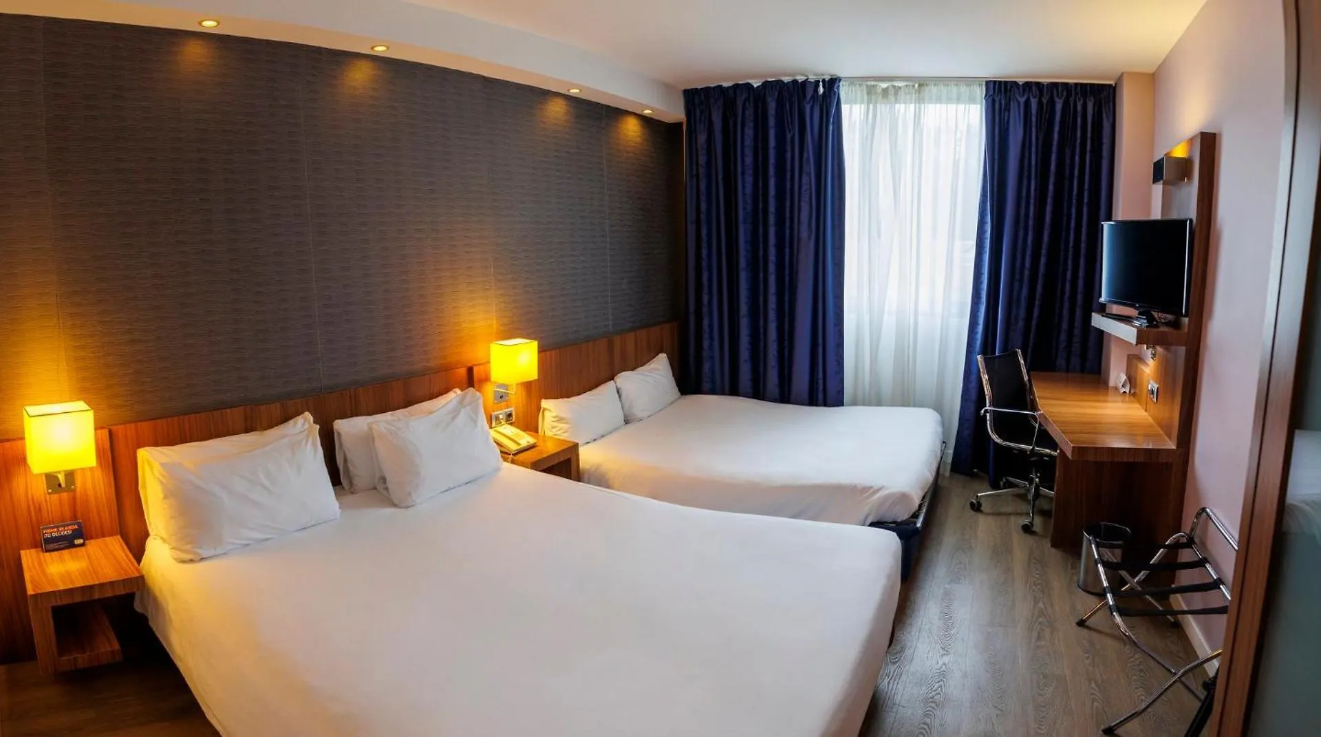 Holiday Inn Express Bilbao Airport, An Ihg Hotel Derio