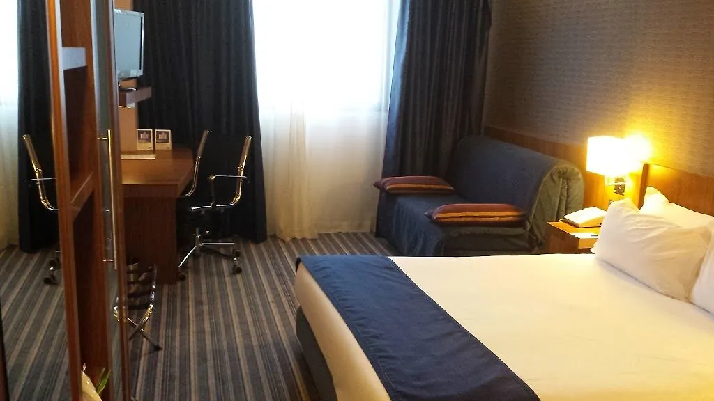 Holiday Inn Express Bilbao Airport, An Ihg Hotel Derio